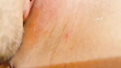 极品女神露脸露点秀人网巨乳网红『艾小青』最新啪啪私拍 女神发骚疯狂骑乘大屌土豪 再操口爆裹干净 极品骚货 (2)